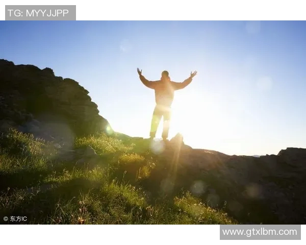 庞佳颖的成长之路：从平凡到卓越的奋斗故事与人生启示
